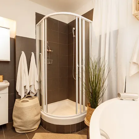 Chill Aparthotel 4*