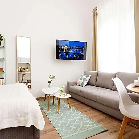 Chill Aparthotel 4*
