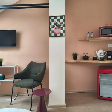 Chill Aparthotel